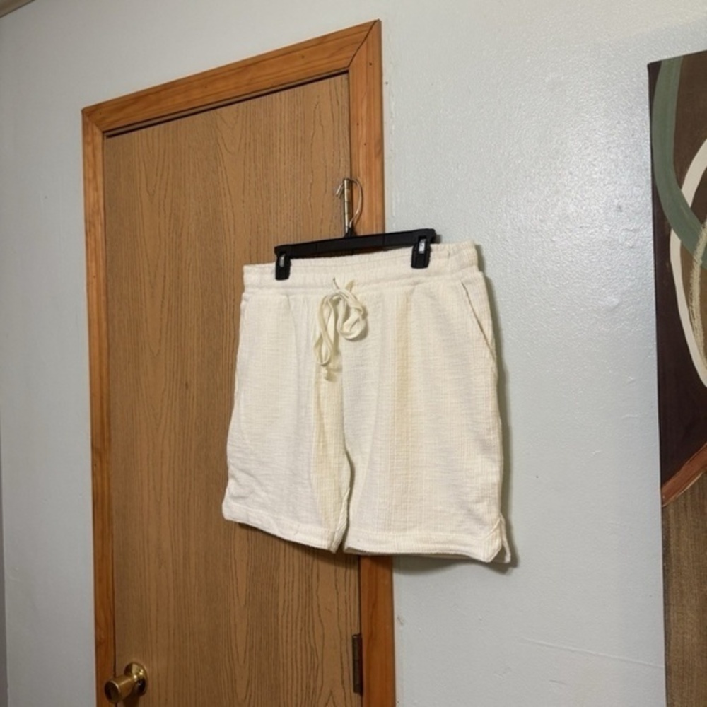 Fashion Nova NWT "Dean Textured Short" Large Creme Pull-On Shorts w/Drawstrings
